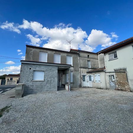 180B - Duplex T2 Tout Confort - Wifi Netflix Le Gond-Pontouvre Extérieur photo